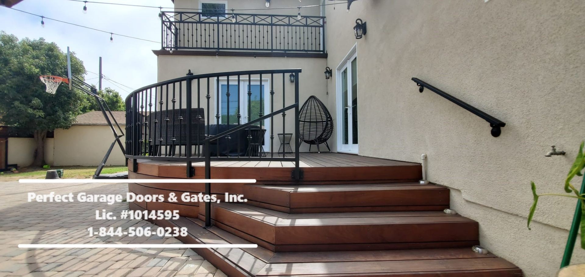 Custom Vertical Bar Curved Deck Railing with Decorative Knuckles